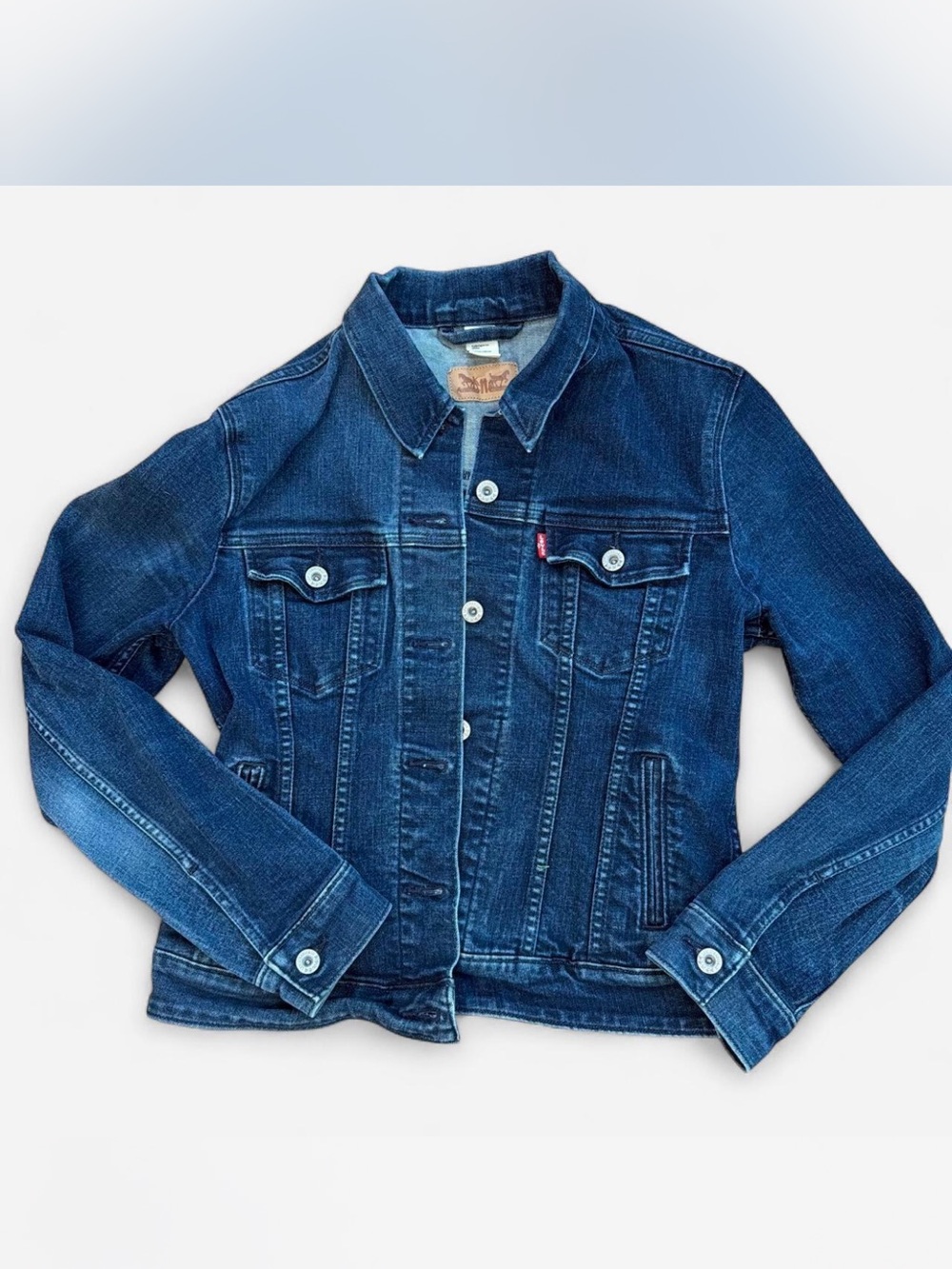 Levi’s Dark Denim Jean Jacket Medium